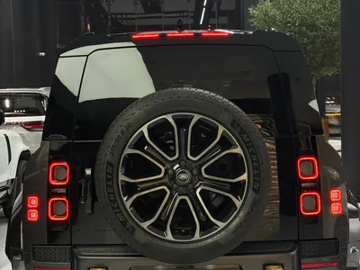 2025 Land Rover Defender Octa