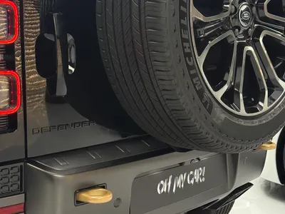 2025 Land Rover Defender Octa