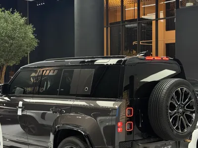 2025 Land Rover Defender Octa