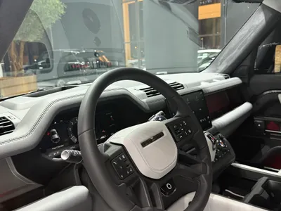 2025 Land Rover Defender Octa
