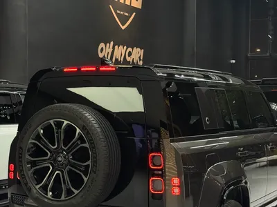2025 Land Rover Defender Octa