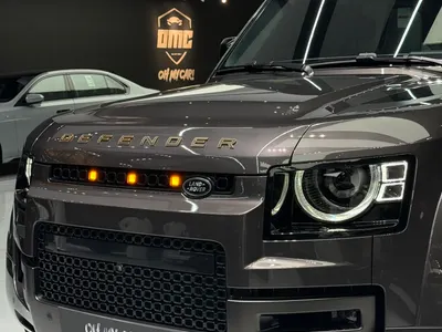 2025 Land Rover Defender Octa