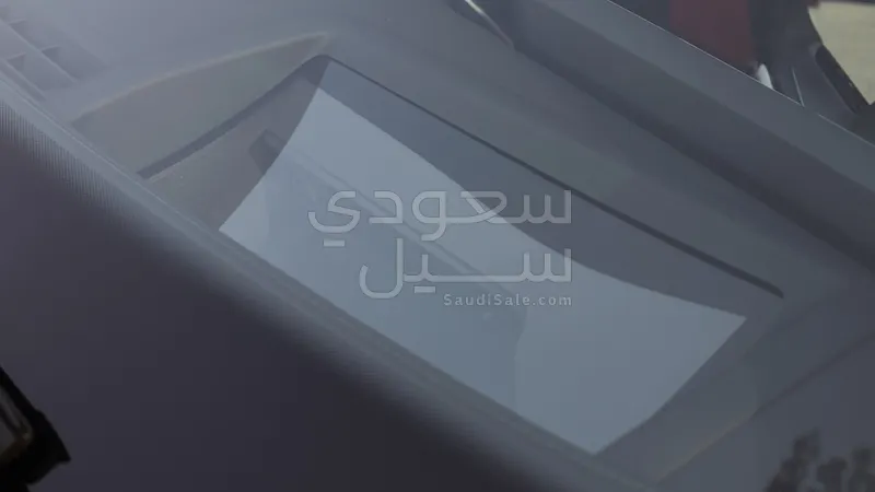 2025 مرسيدس - بنز سي 200 أي إم جي