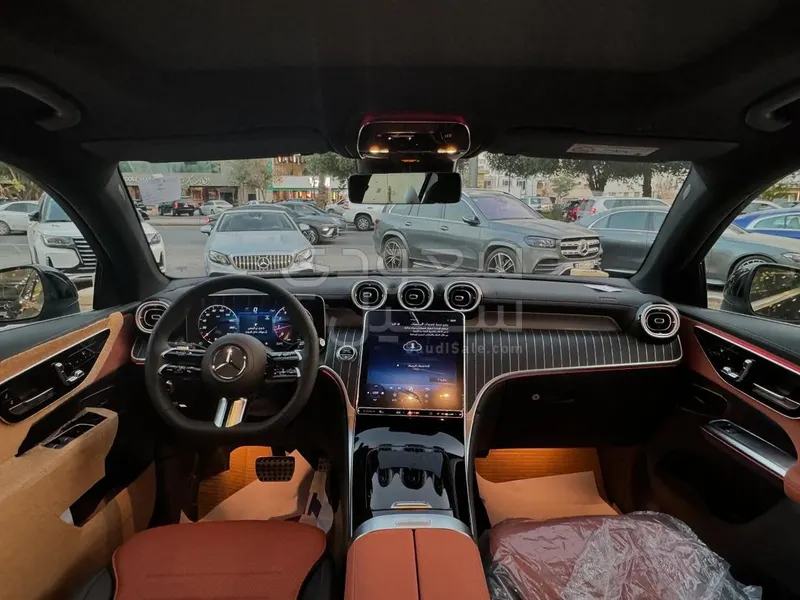 2025 Mercedes-Benz GLC 200