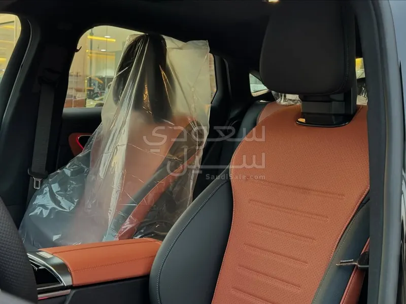 2025 Mercedes-Benz GLC 200