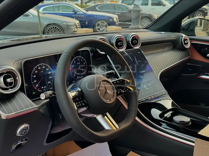 2025 Mercedes-Benz GLC 200