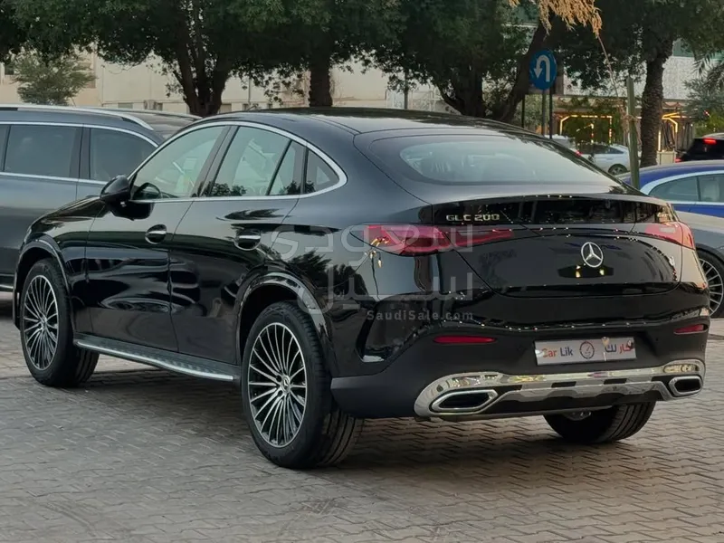 2025 Mercedes-Benz GLC 200