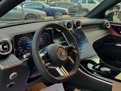 2025 Mercedes-Benz GLC 200