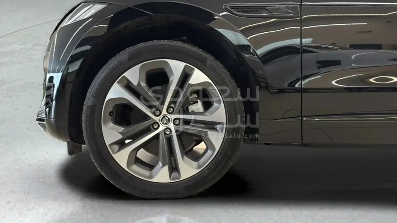 2024 Jaguar F-Pace R-DYNAMIC