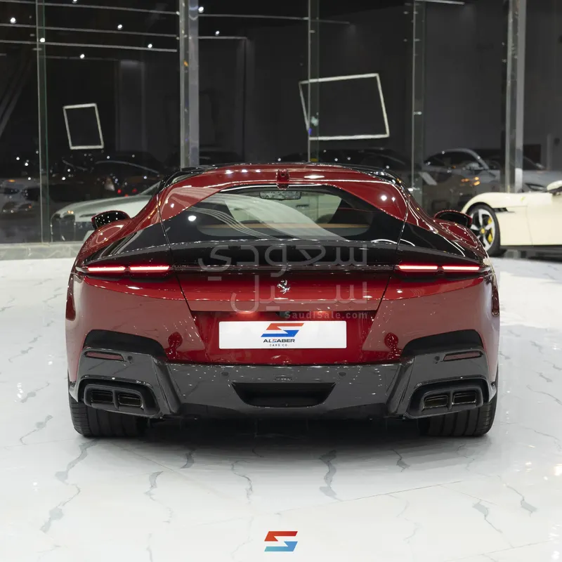 2025 فيراري 12 سيليندر