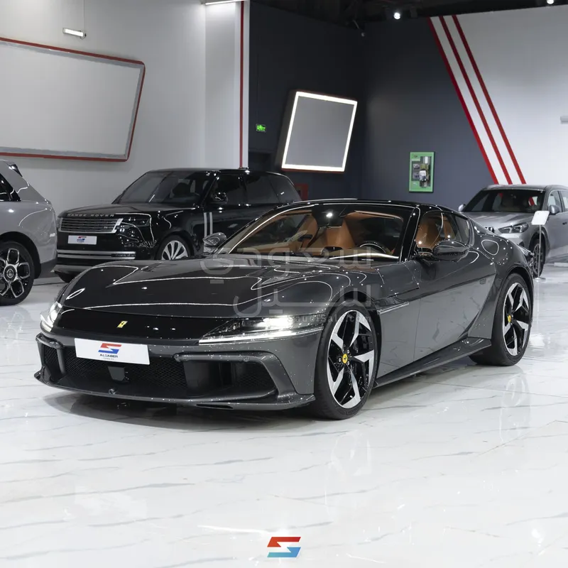 2025 فيراري 12 سيليندر