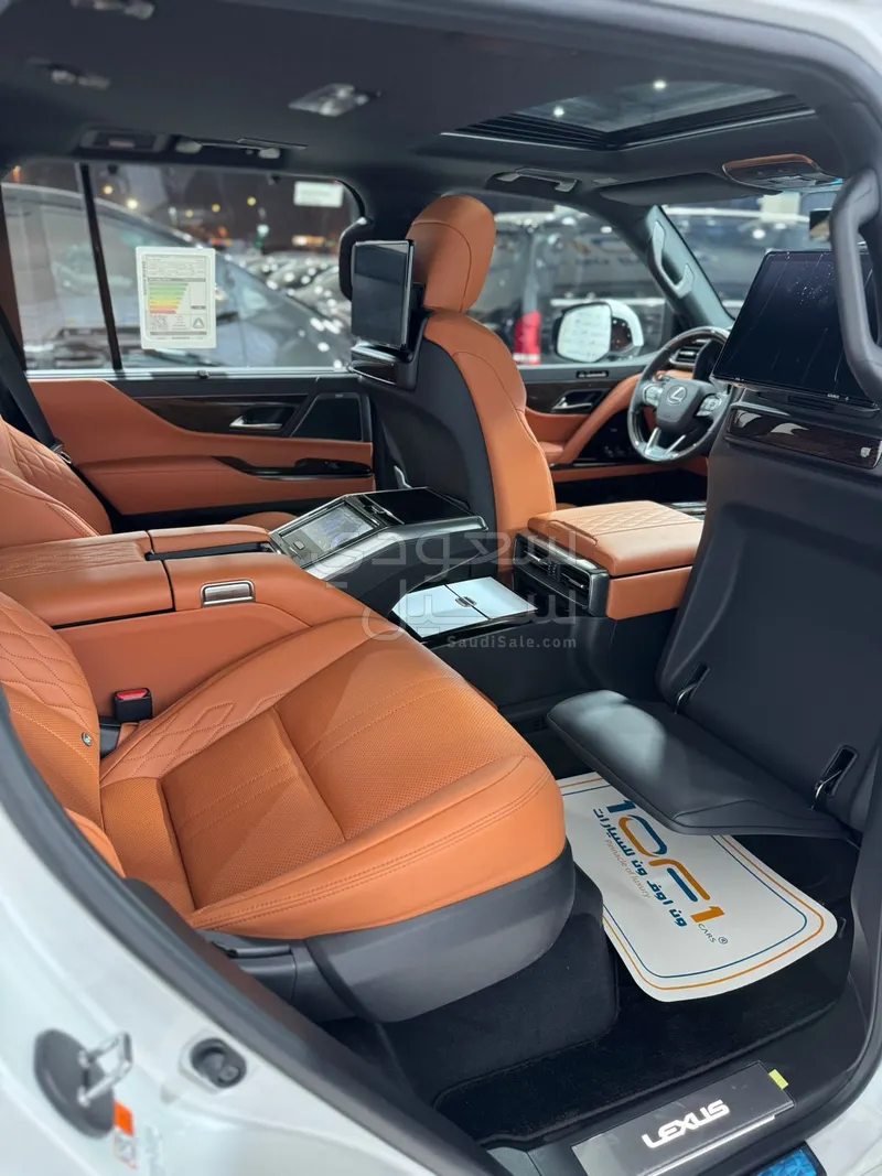 2025 Lexus LX 600 vip