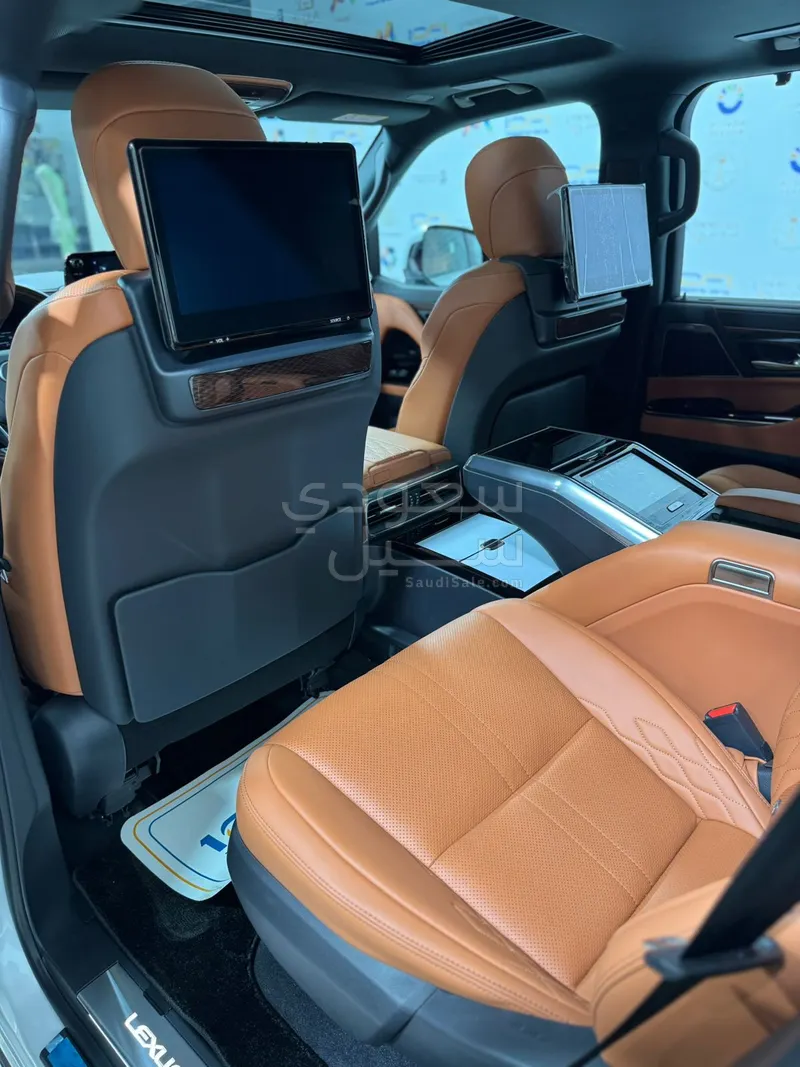 2025 Lexus LX 600 vip