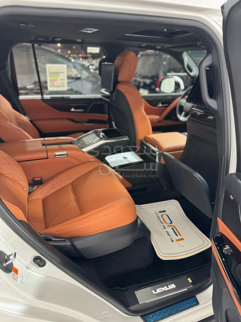 2025 Lexus LX 600 vip