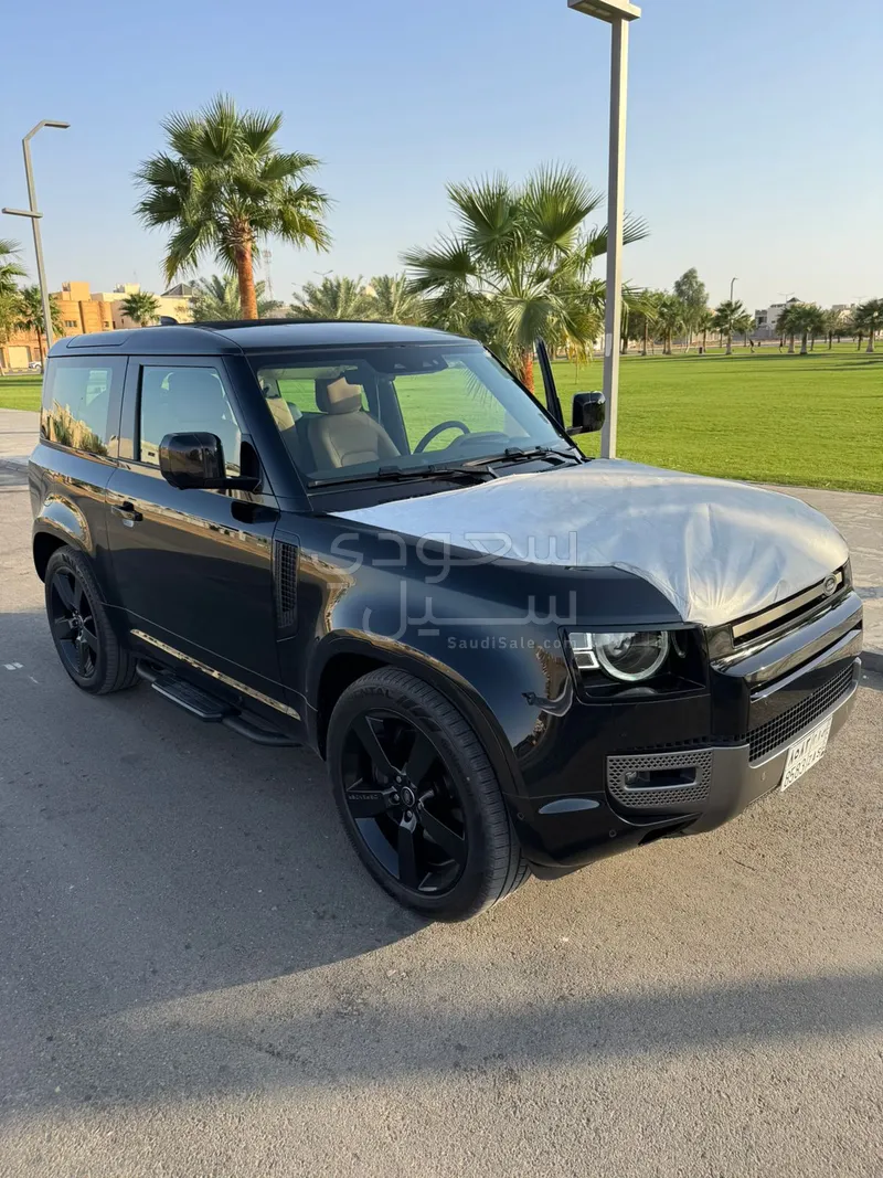 2025 Land Rover Defender 90