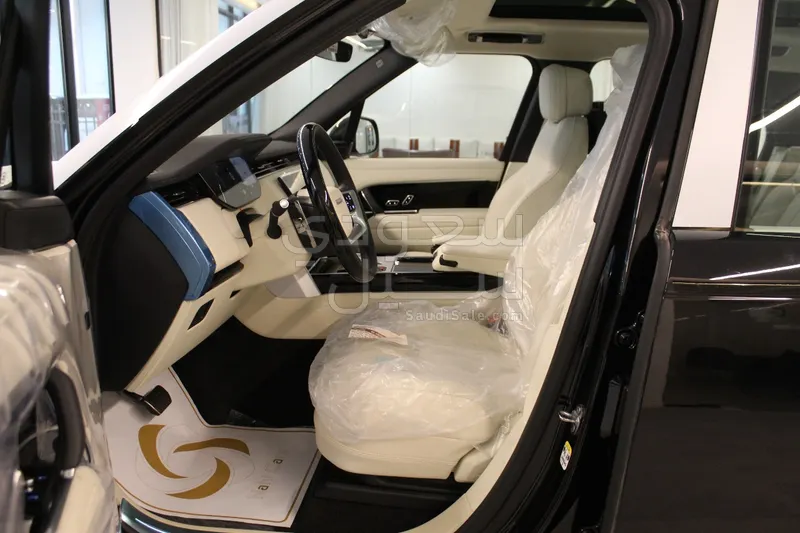 2025 Land Rover Range Rover HSE