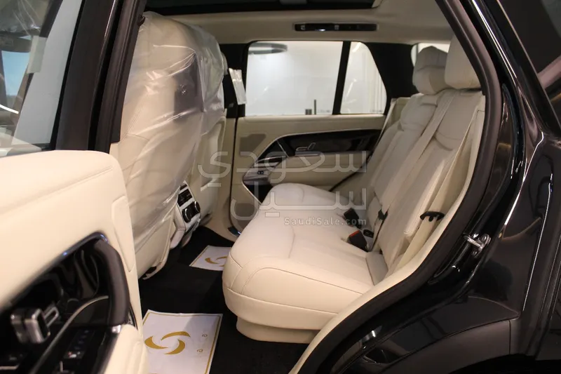 2025 Land Rover Range Rover HSE