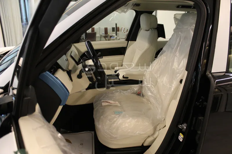 2025 Land Rover Range Rover HSE