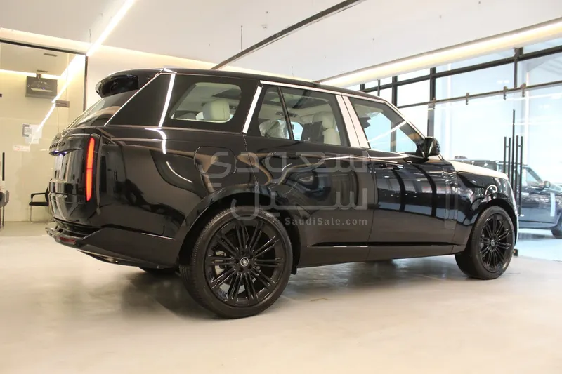2025 Land Rover Range Rover HSE