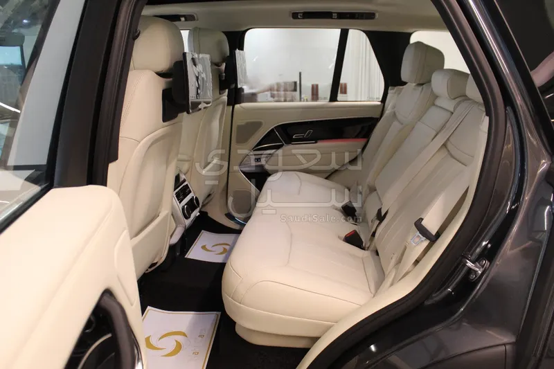 2025 Land Rover Range Rover HSE