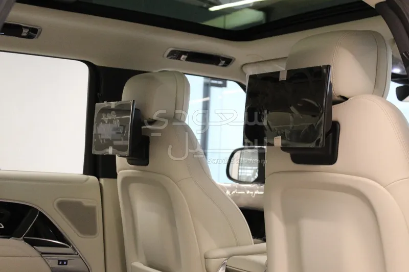 2025 Land Rover Range Rover HSE