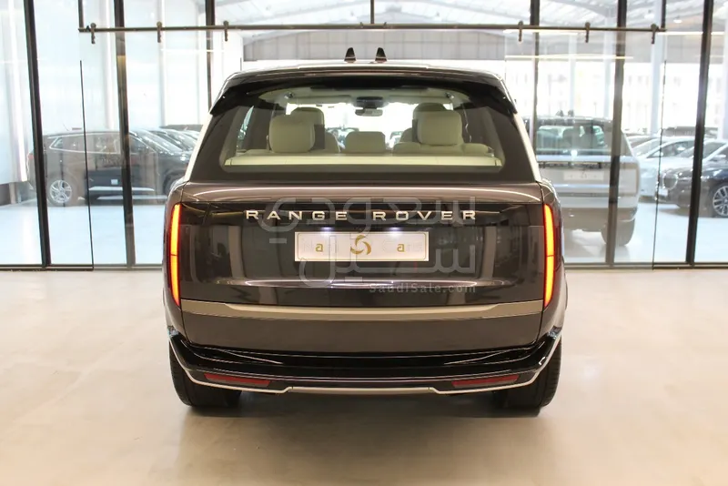 2025 Land Rover Range Rover HSE
