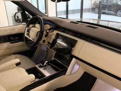 2025 Land Rover Range Rover HSE