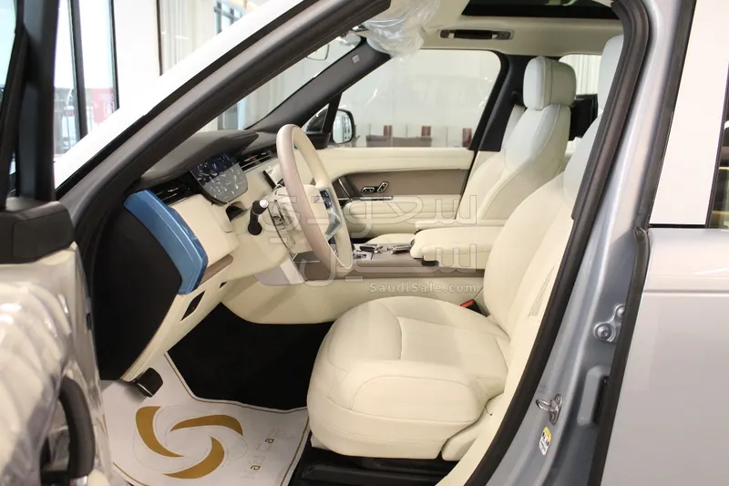 2025 Land Rover Range Rover HSE