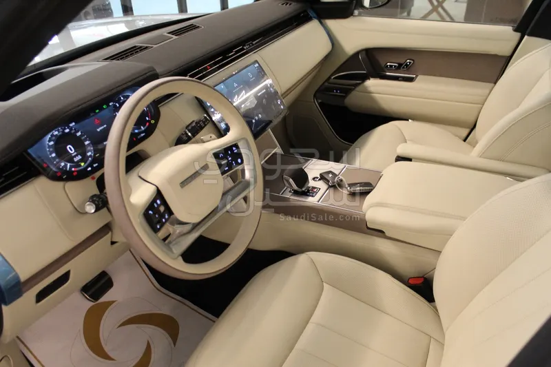 2025 Land Rover Range Rover HSE