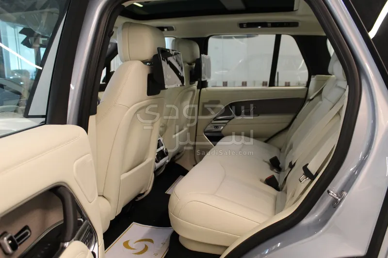 2025 Land Rover Range Rover HSE