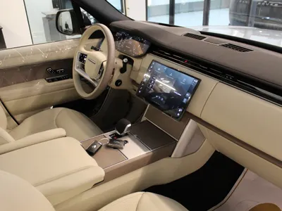 2025 Land Rover Range Rover HSE