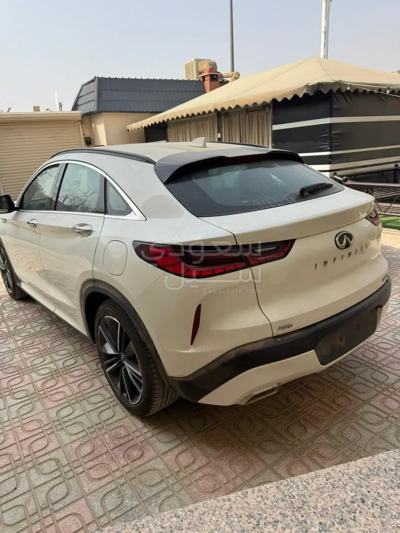 2022 انفينيتي كيو اكس 55