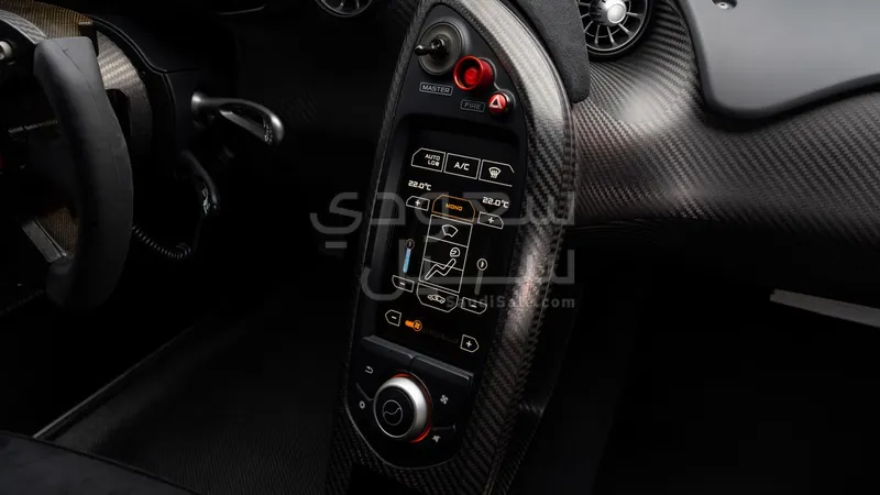 2015 McLaren P1