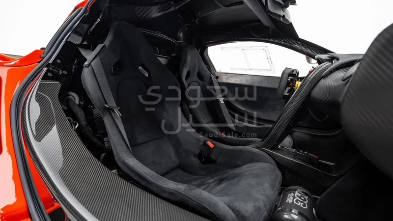 2015 McLaren P1