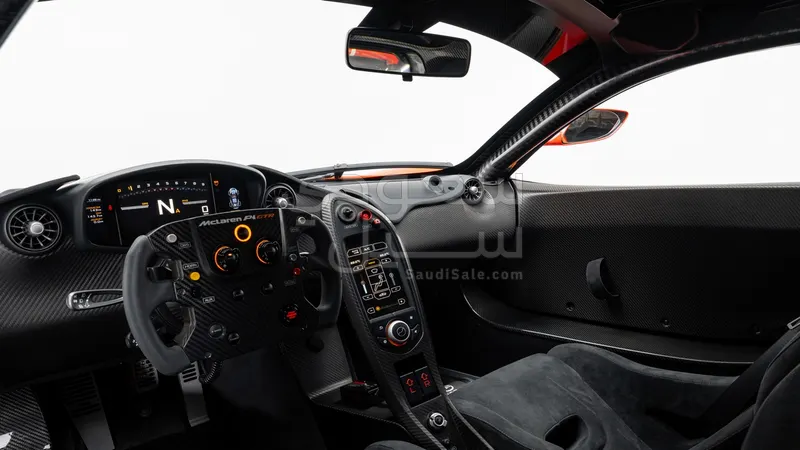2015 McLaren P1