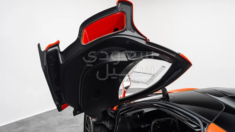 2015 McLaren P1