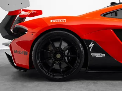 2015 McLaren P1