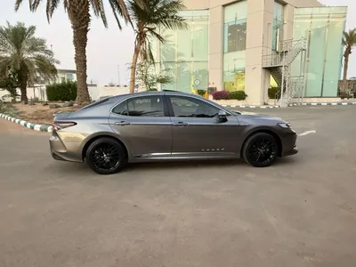 2024 تويوتا كامري جي ال اكس