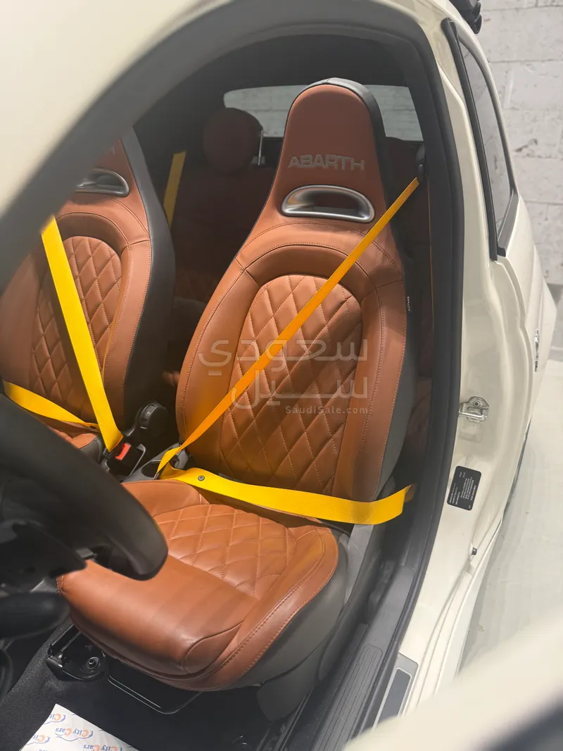 2022 فيات ابارث 595 كومبيتزيون