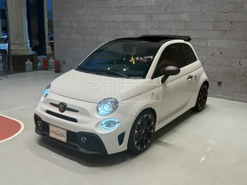 2022 فيات ابارث 595 كومبيتزيون