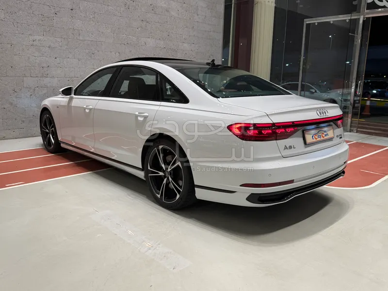2022 اودي اي 8