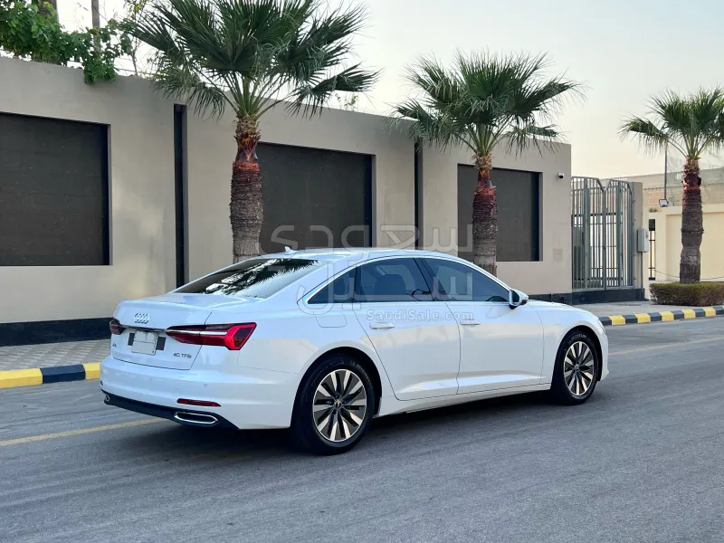 2022 اودي اي 6 40 تي اف اس اي