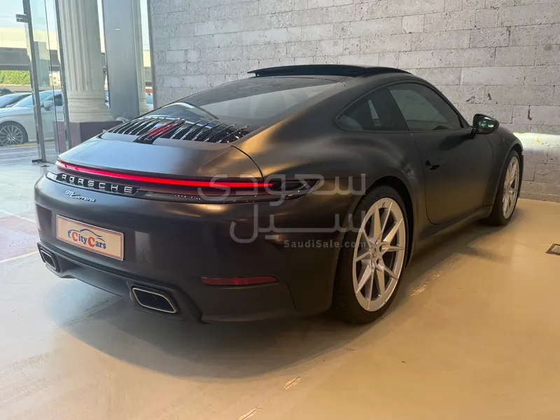 2025 بورش 911 كاريرا