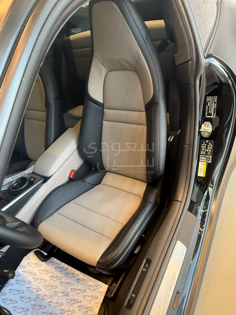 2025 بورش 911 كاريرا