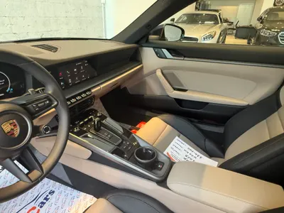 2025 بورش 911 كاريرا