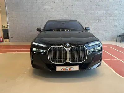 2025 بي ام دبليو الفئة السابعة 740أي