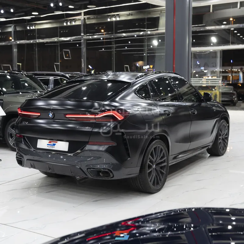 2022 BMW X Series 6