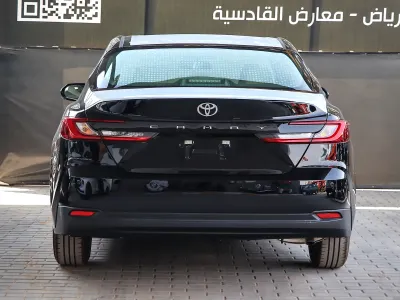 2025 تويوتا كامري