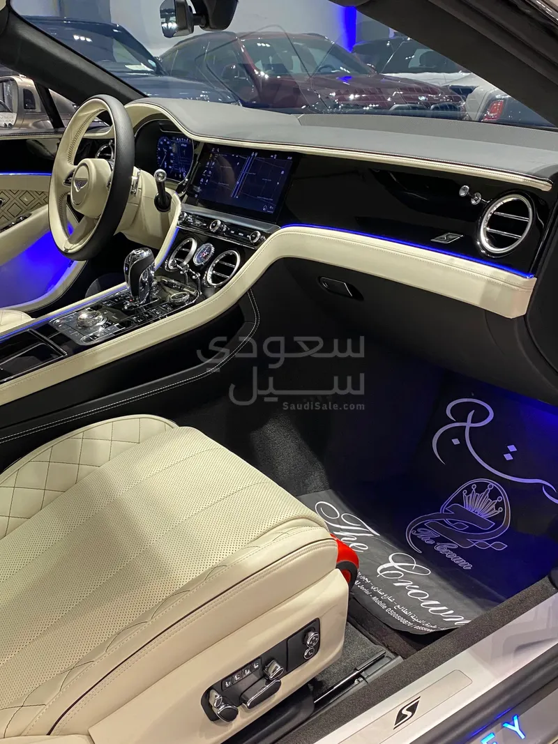 2023 بنتلي كونتيننتل جي تي مولنير في 8 اس
