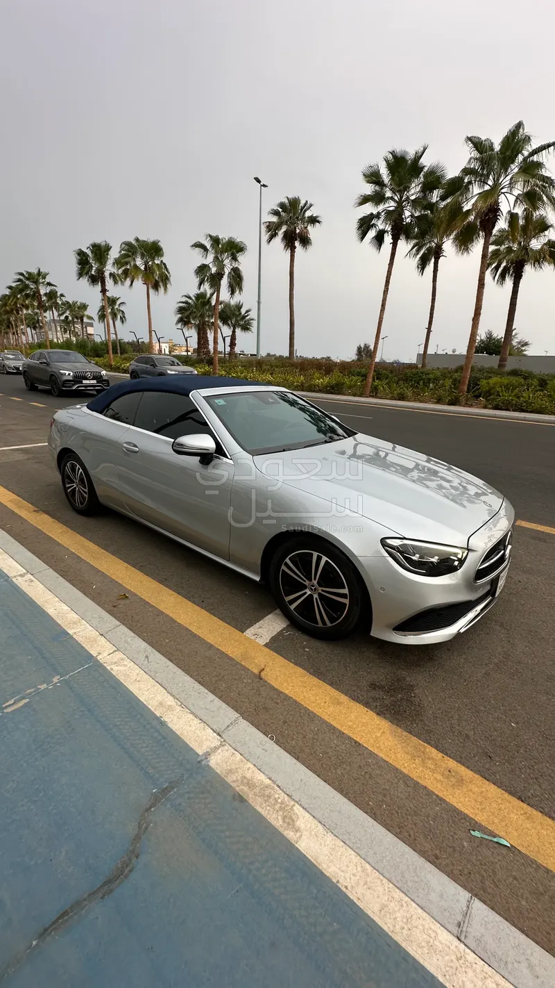 2021 Mercedes-Benz E 200